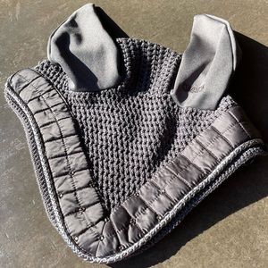 Eskadron Horse Sized Bonnet With Gems - Neutral Color with Bit of Bling EUC